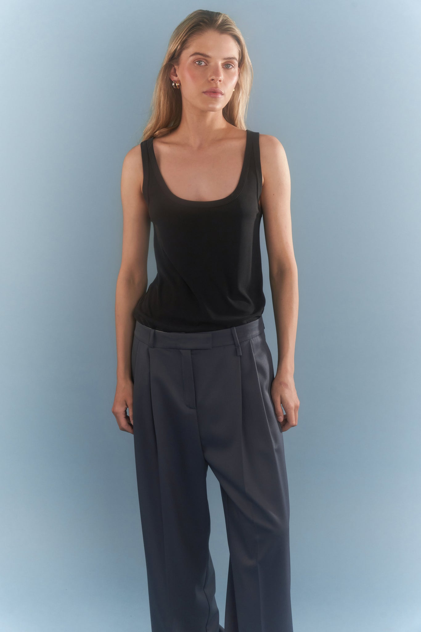 TANK TOP & MINIMAL