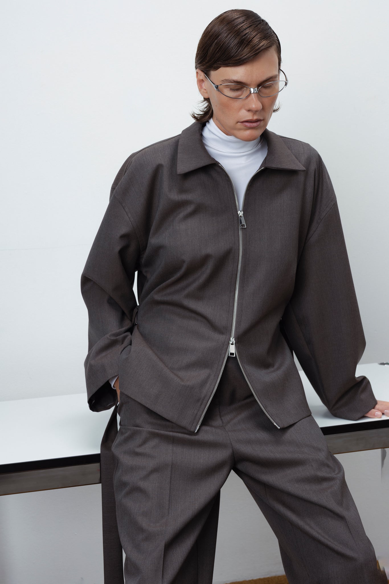 WOOL ZIP-UP BLAZER IN TAUPE