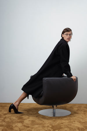 STATEMENT WOOL COAT IN BLACK