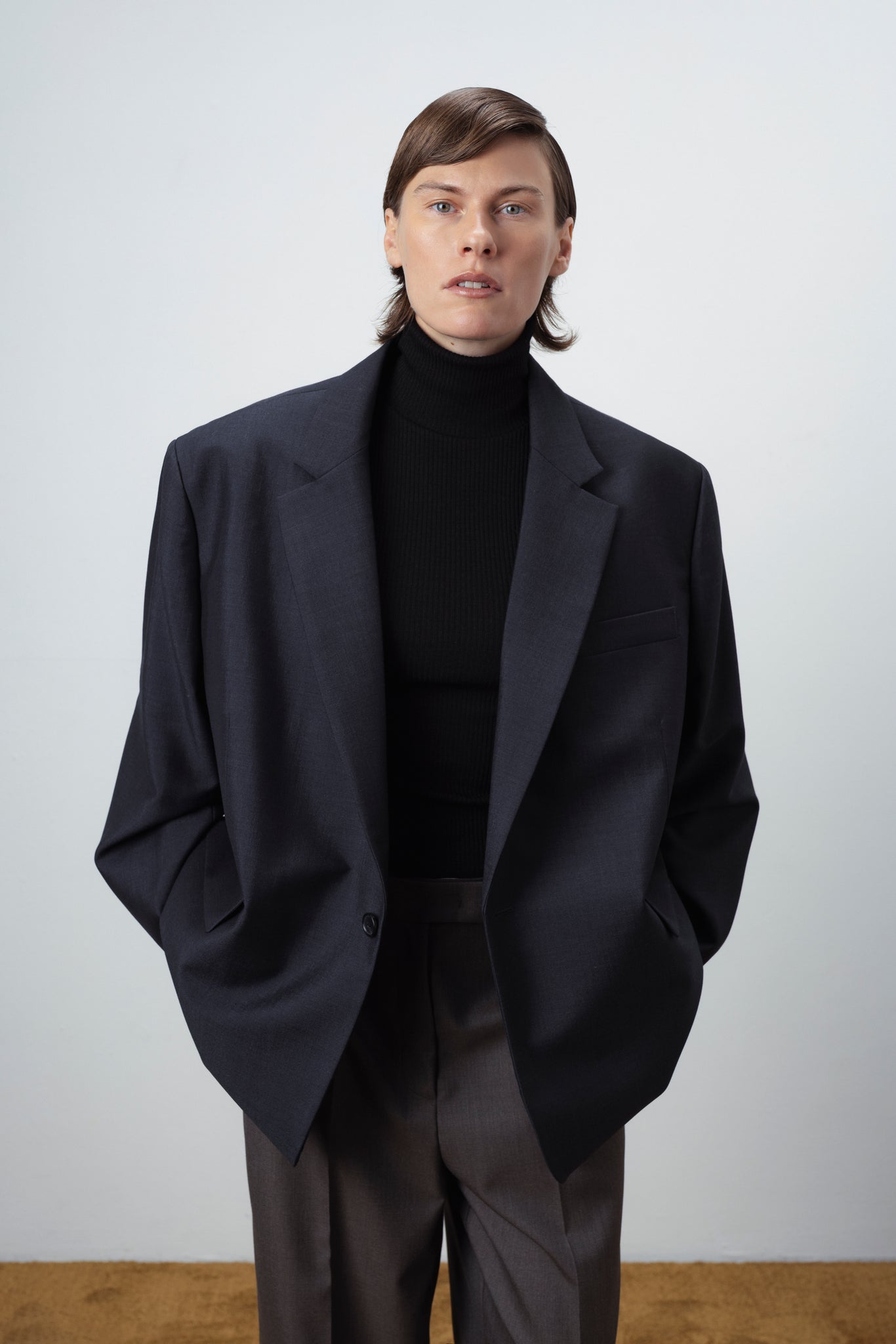 OVERSIZED WRAP BLAZER IN BLACK WOOL