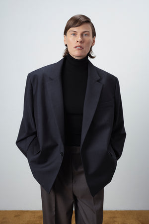 OVERSIZED WRAP BLAZER IN BLACK WOOL
