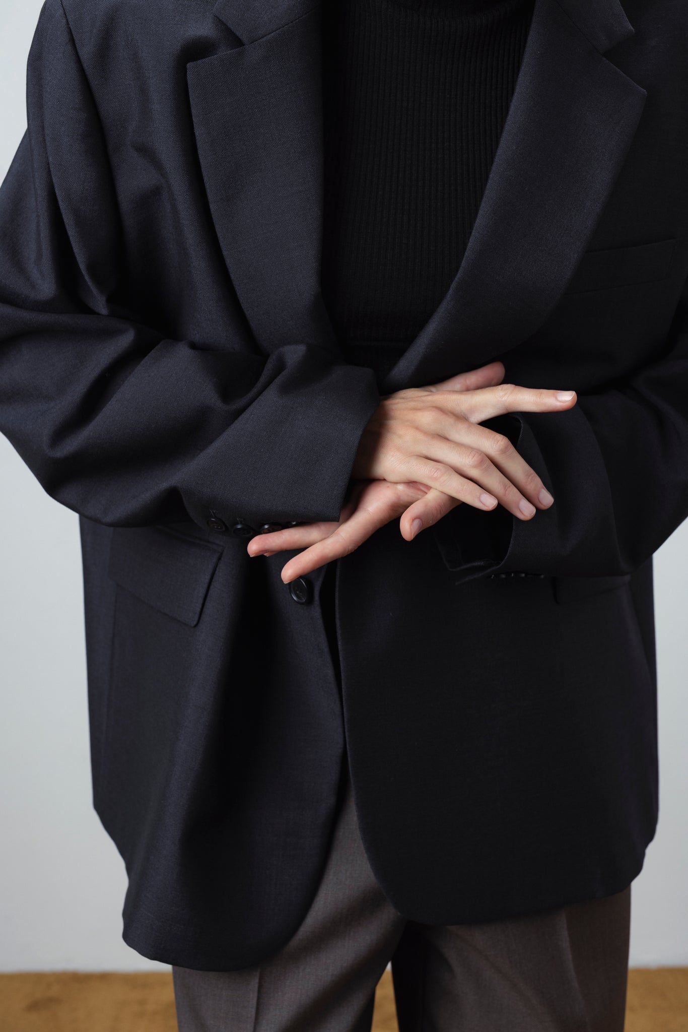 OVERSIZED WRAP BLAZER IN BLACK WOOL