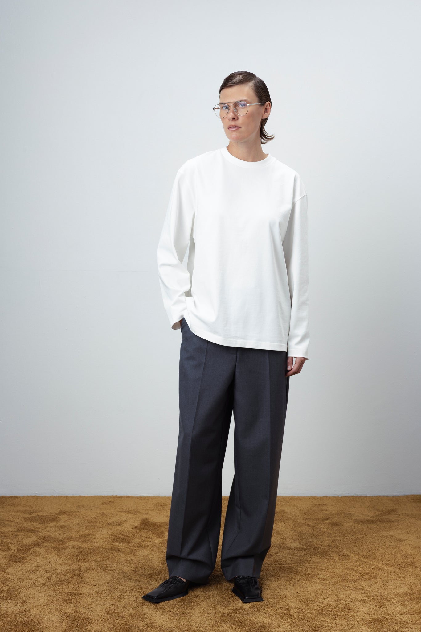 BASIC LONG SLEEVE TOP IN OFF-WHITE