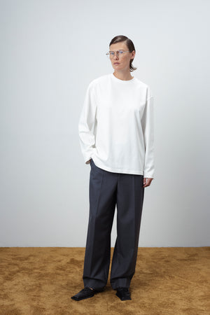 BASIC LONG SLEEVE TOP IN OFF-WHITE