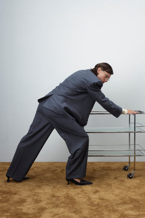 PLEATED STRAIGHT TROUSERS IN GREY