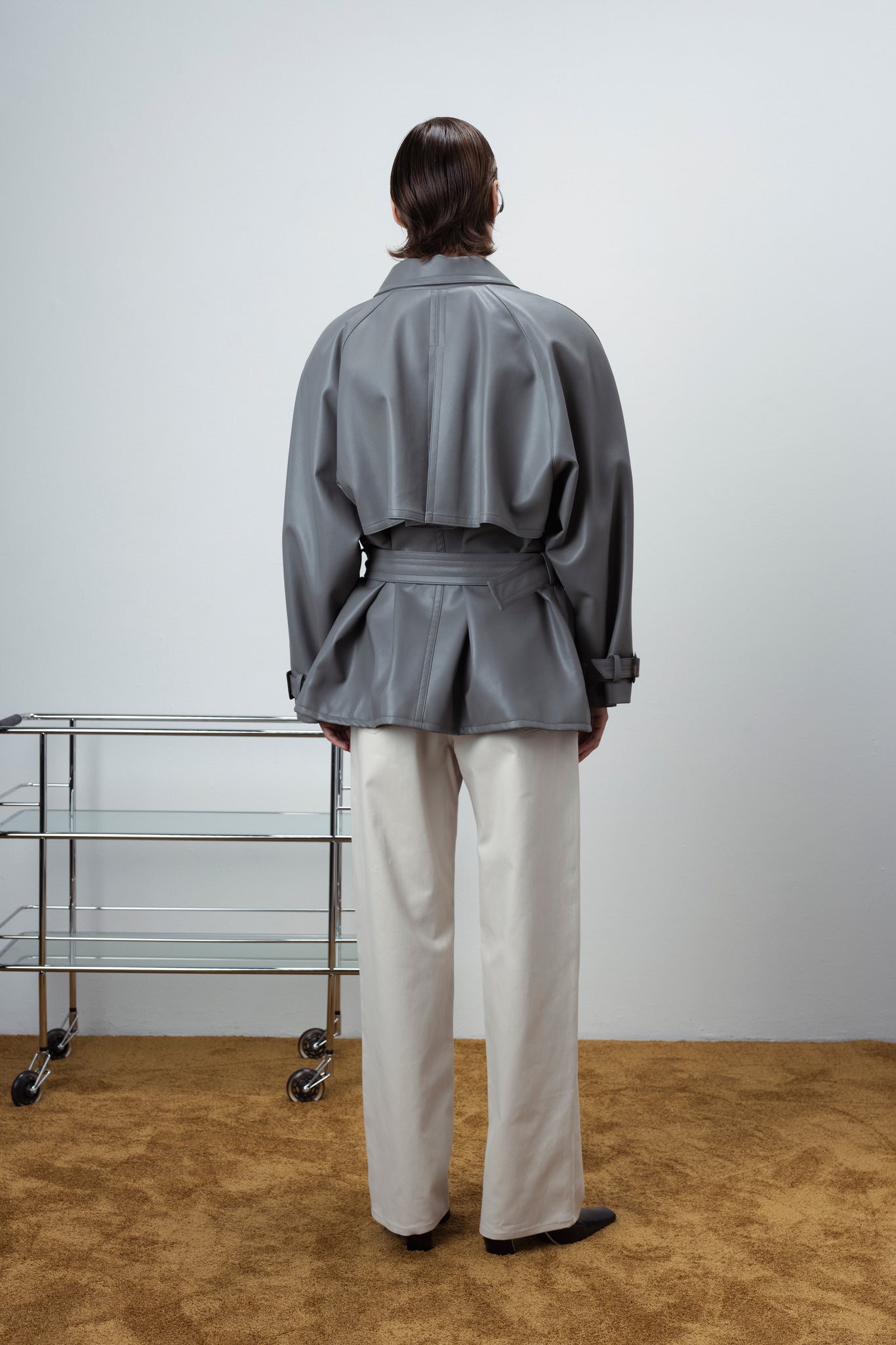 FLOW SHORT SIGNATURE TRENCH IN ECO LEATHER