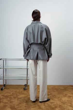 FLOW SHORT SIGNATURE TRENCH IN ECO LEATHER