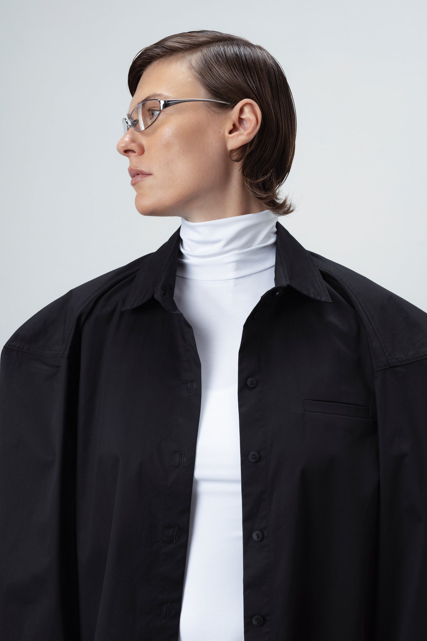 STRUCTURED OVERSIZED SHIRT IN BLACK