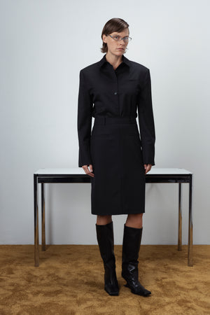 MIDI SKIRT WITH TWO SLITS IN BLACK