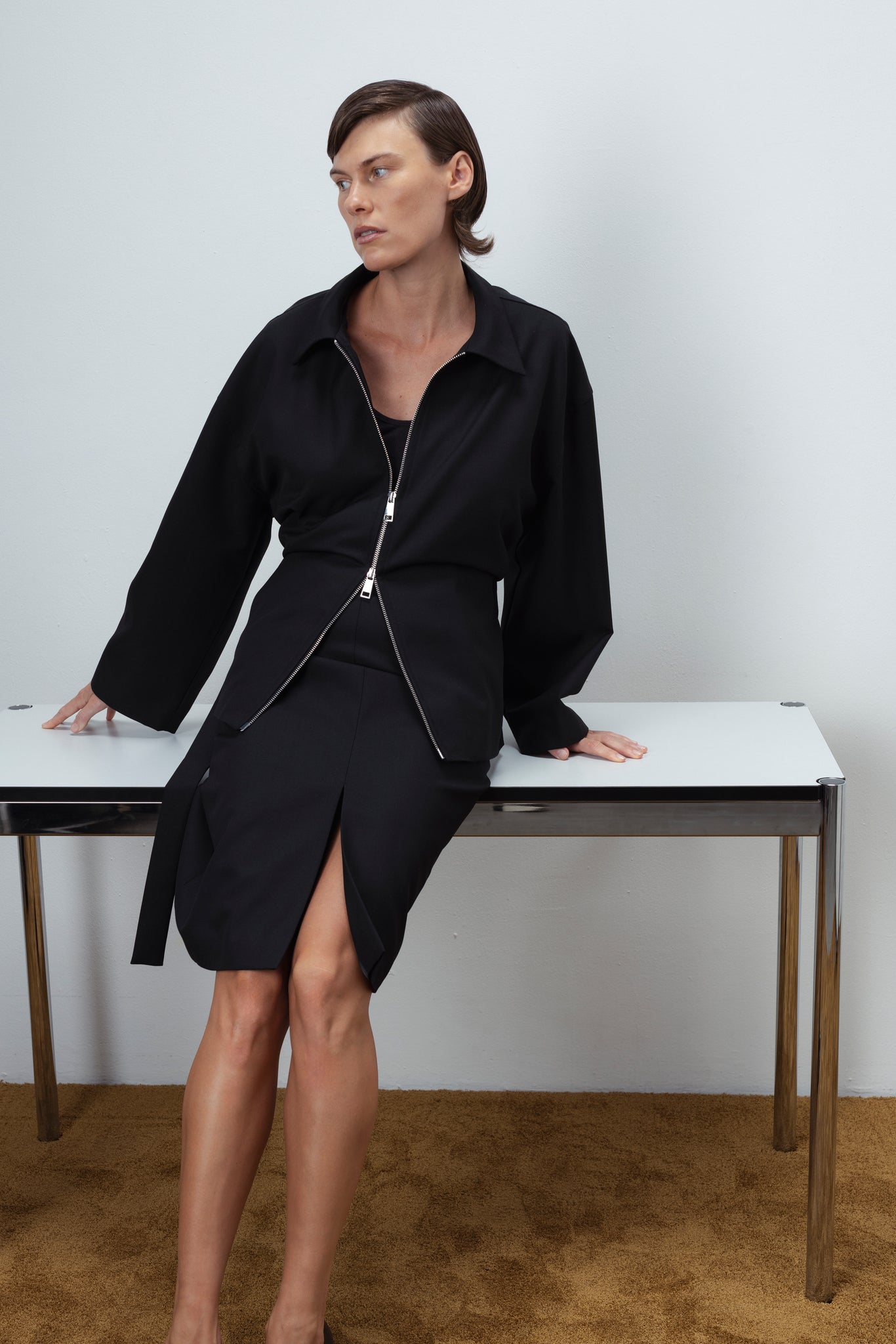 WOOL ZIP-UP BLAZER IN BLACK