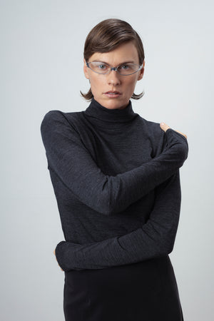 WOOL TURTLENECK TOP IN GREY