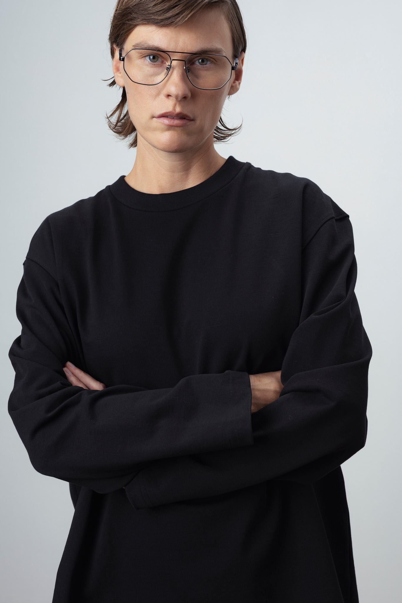 BASIC LONG SLEEVE TOP IN BLACK