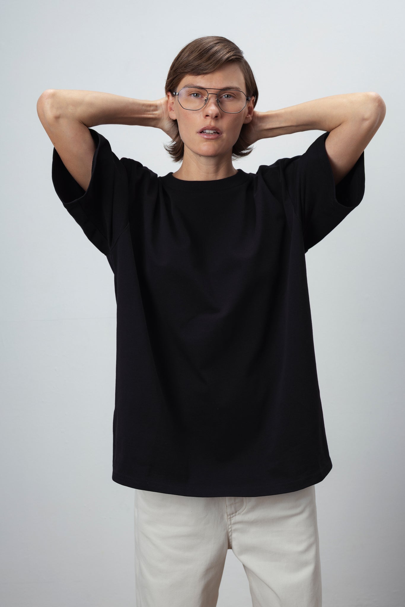 BASIC MONOGRAM T-SHIRT IN BLACK