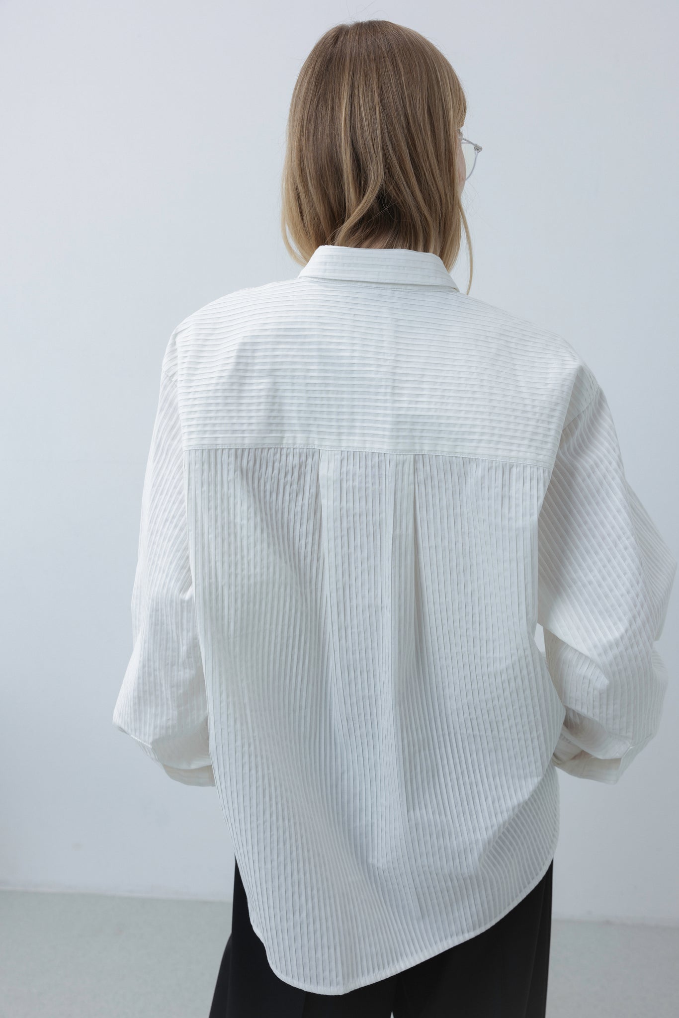 PLEATED SHIRT IN WHITE