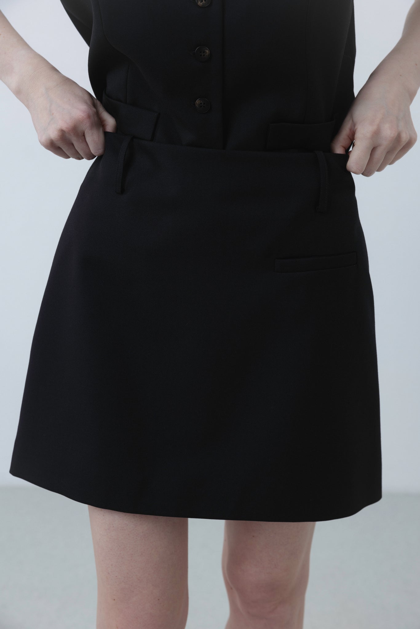 SUIT MINI SKIRT IN BLACK