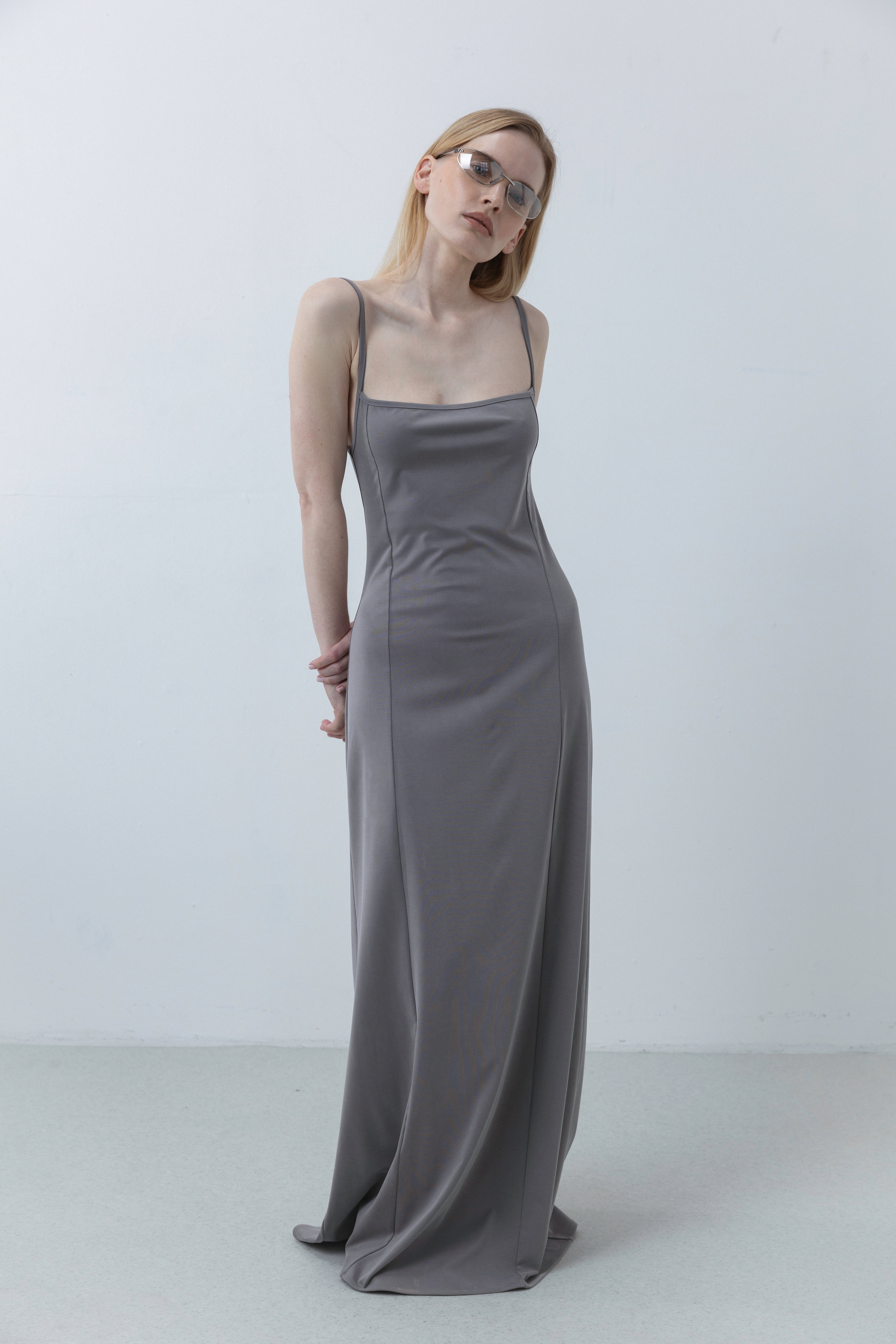 SQUARE LINE SLIP DRESS www.flowfemme.com SQUARE LINE SLIP DRESS www.flowfemme.com