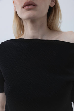 SILK MINIMAL TOP