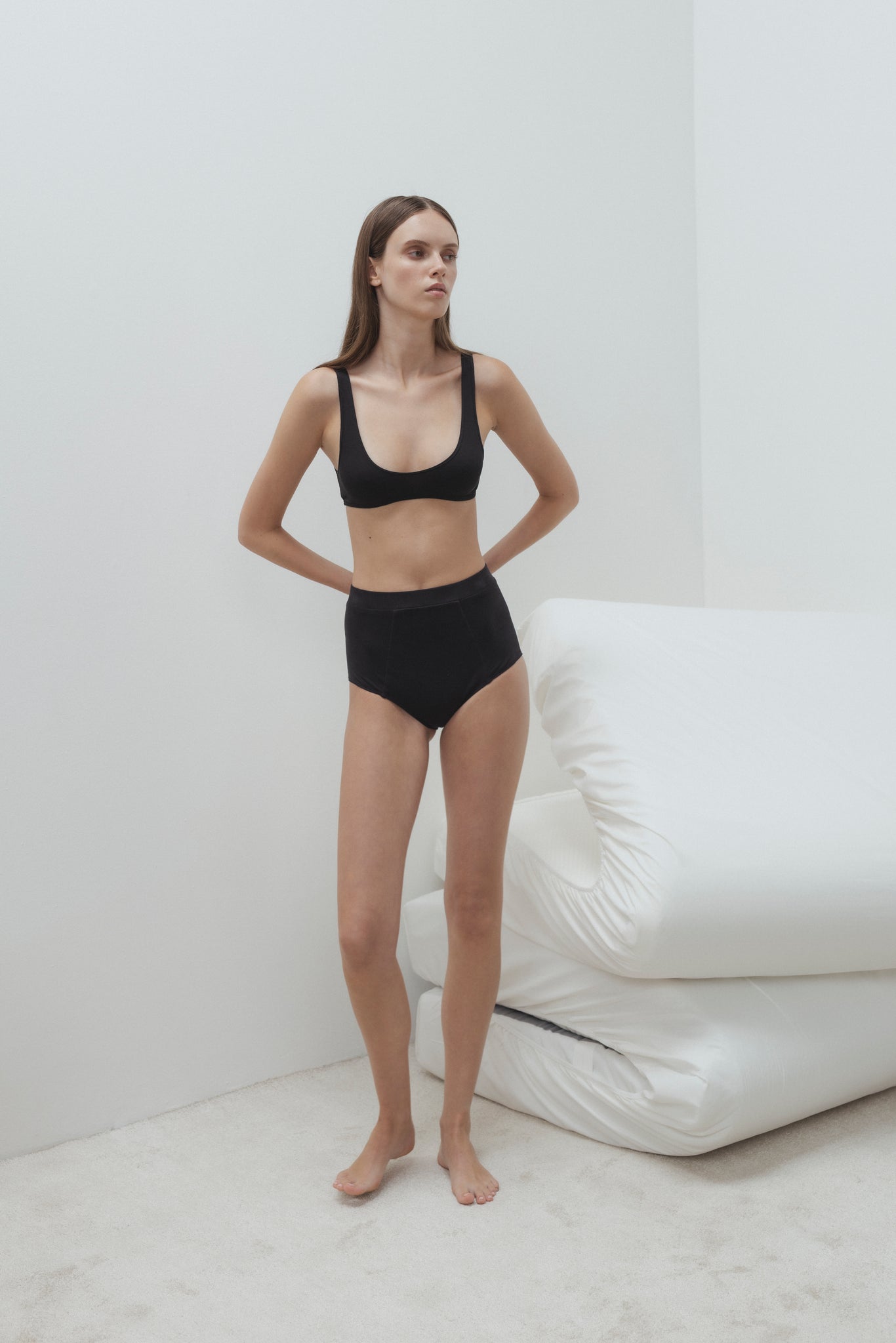 RIBBED MODAL BRA IN BLACK