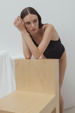 RIBBED BAMBOO BODY TOP IN BLACK