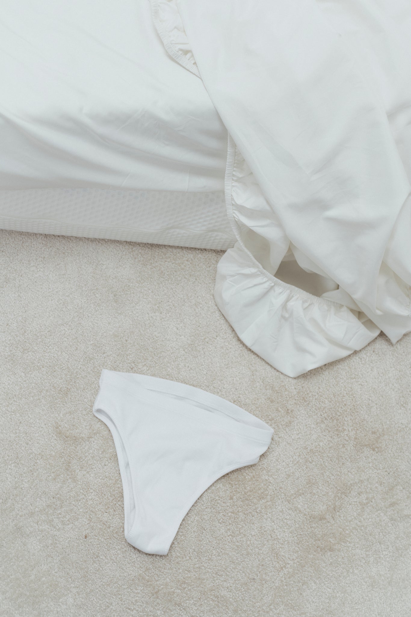 RIBBED BAMBOO BRIEFS IN WHITE