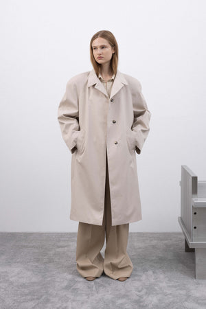 MINIMAL TRENCH COAT IN BEIGE