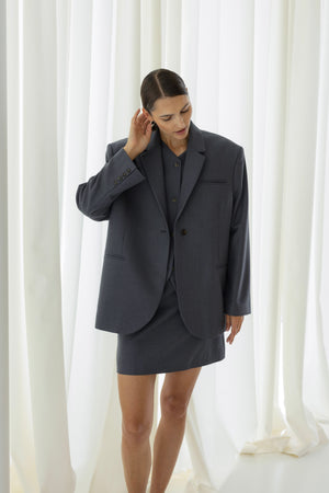 STATEMENT OVERSIZED BLAZER IN GREY