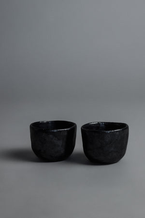 BLACK TEXTURED CERAMIC CUPS