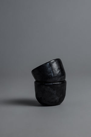 BLACK TEXTURED CERAMIC CUPS