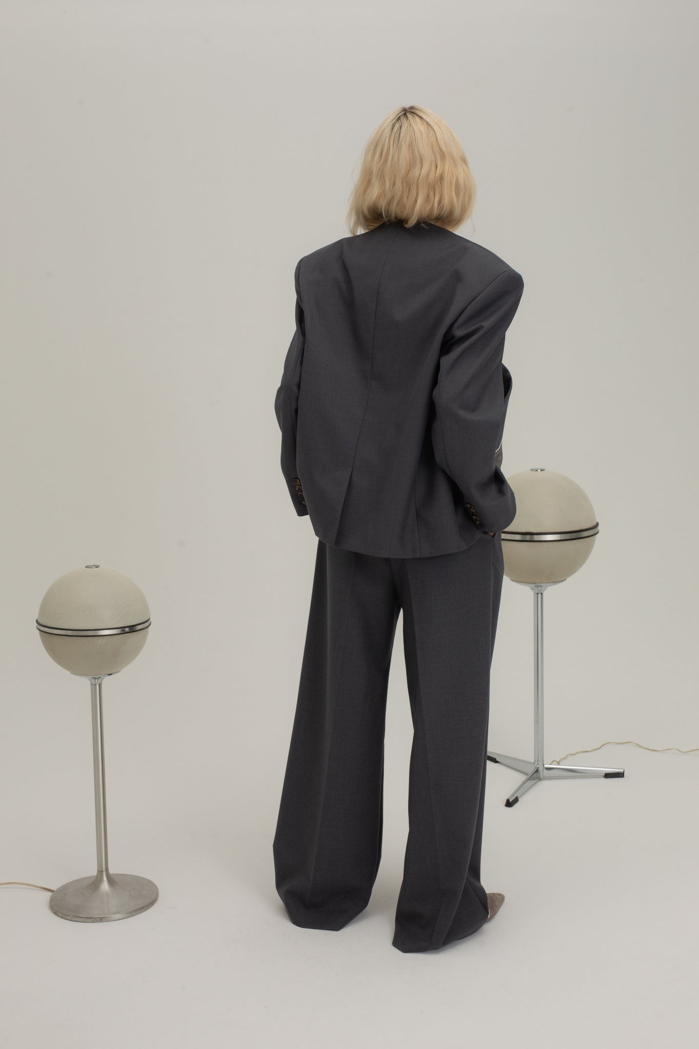 PLEATED WIDE SUIT TROUSERS IN GREY