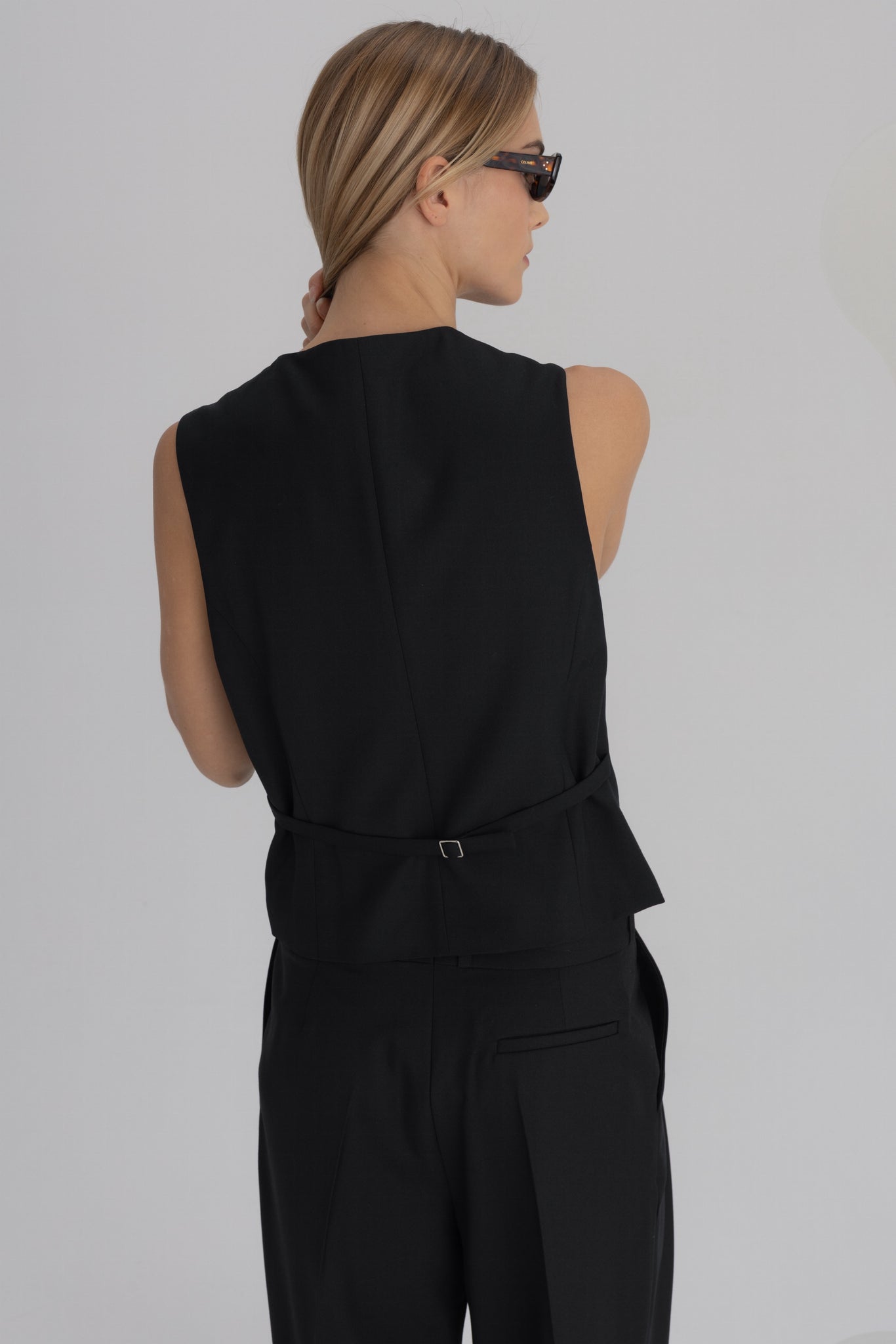 PLEATED WIDE SUIT TROUSERS IN BLACK